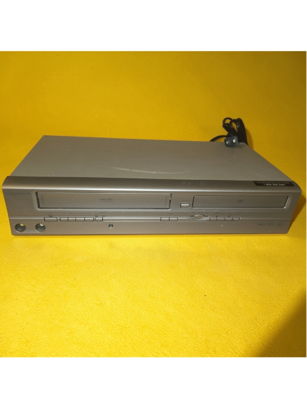 Emerson EWD2004 VCR/DVD Combo Player/VHS Recorder Tested Works! No Remote